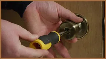 City Locksmith Shop Cleveland, OH 216-654-9512 - 15-unlock-door